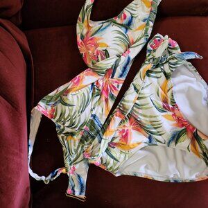 Liz Claiborne Swimwear Bikini Set Medium